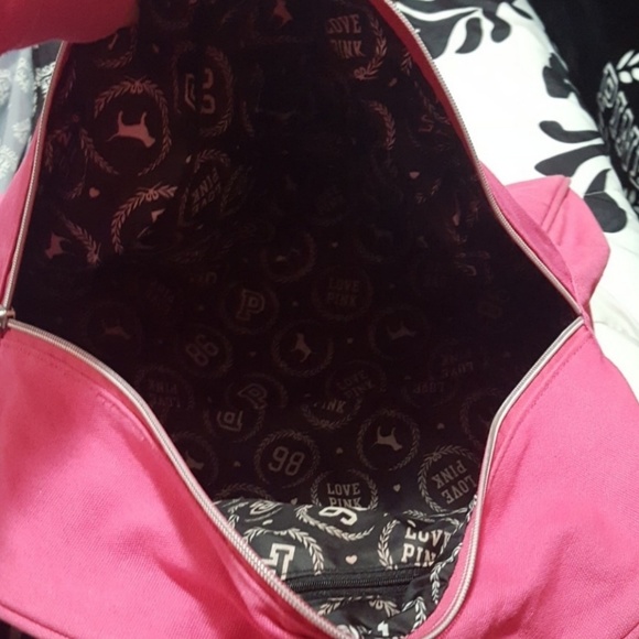 Rare vs pink duffle bag! PRICE FIRM - Picture 3 of 4